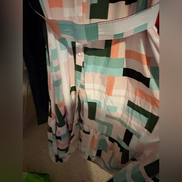 NWT La Reyna Geometric Patterned Maxi Dress. Size 3XL. Includes belt. - Picture 5 of 12